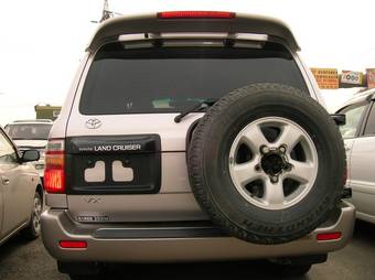 2000 Toyota Land Cruiser Pictures