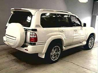 2000 Toyota Land Cruiser Pics