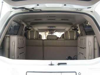 2000 Toyota Land Cruiser Photos