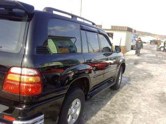 2000 Toyota Land Cruiser Photos