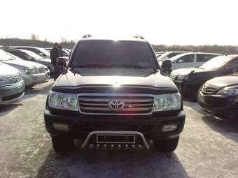 2000 Toyota Land Cruiser Pictures