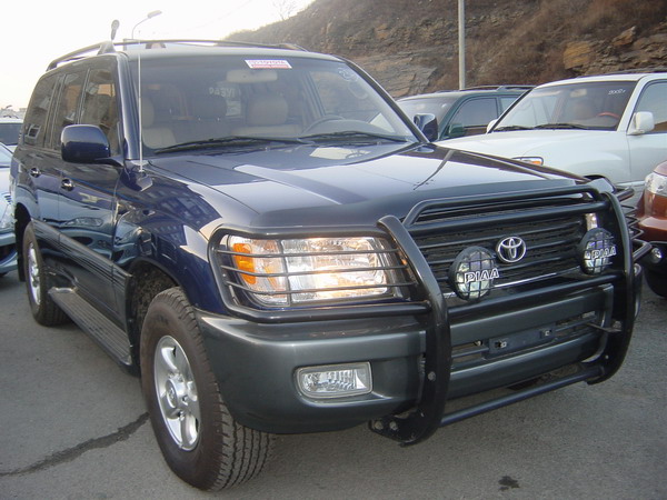 2001 Toyota Land Cruiser Photos