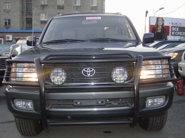 2001 Toyota Land Cruiser Photos