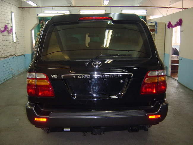2001 Toyota Land Cruiser Pictures