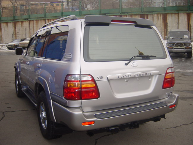 2001 Toyota Land Cruiser Photos