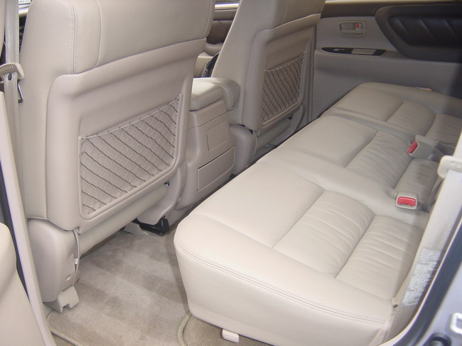 2001 Toyota Land Cruiser Pics