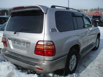2001 Toyota Land Cruiser Pics