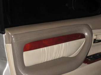 2001 Toyota Land Cruiser Photos