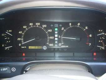 2001 Toyota Land Cruiser Photos