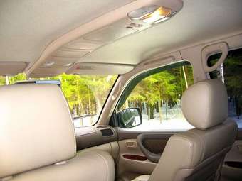 2001 Toyota Land Cruiser Photos