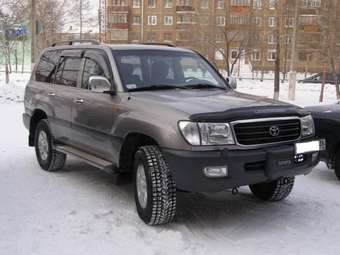 2001 Toyota Land Cruiser Pictures