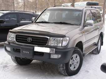 2001 Toyota Land Cruiser Pictures