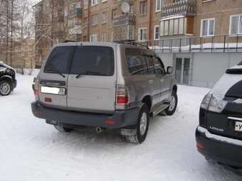 2001 Toyota Land Cruiser Photos