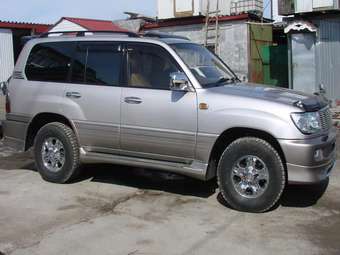 2001 Toyota Land Cruiser Images