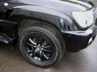 2001 Toyota Land Cruiser Pictures