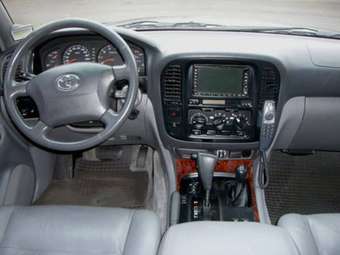 2001 Toyota Land Cruiser Photos