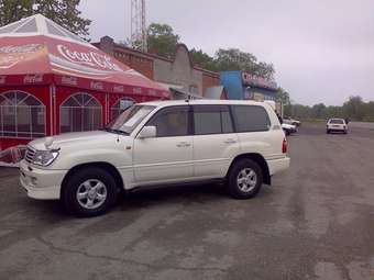 2001 Toyota Land Cruiser Images