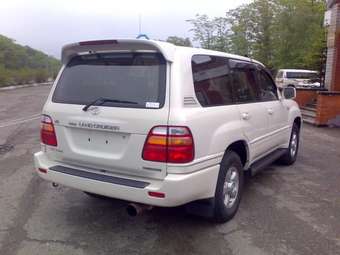 2001 Toyota Land Cruiser Pictures