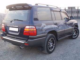 2001 Toyota Land Cruiser Photos