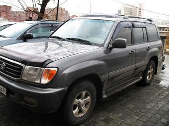 2001 Toyota Land Cruiser Images