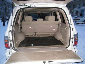 2001 Toyota Land Cruiser Pictures