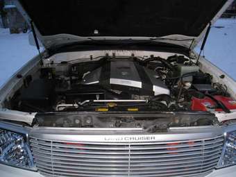 2001 Toyota Land Cruiser Photos