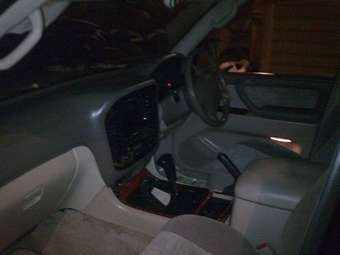 2001 Toyota Land Cruiser Pictures