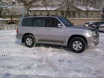 2001 Toyota Land Cruiser Pictures