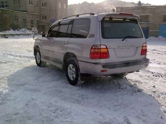 2001 Toyota Land Cruiser Photos
