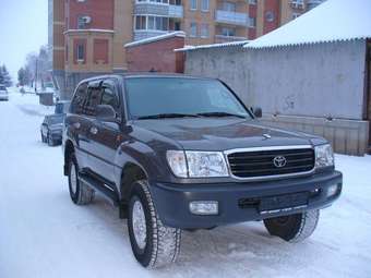 2001 Toyota Land Cruiser Photos