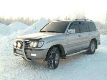 2001 Toyota Land Cruiser Pictures