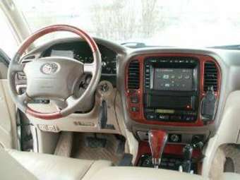 2001 Toyota Land Cruiser Pictures