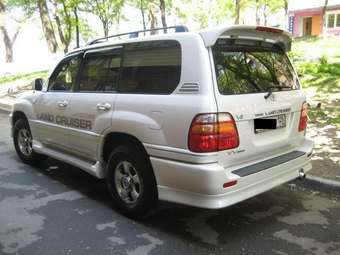 2001 Toyota Land Cruiser Photos