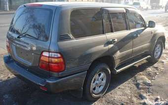 2001 Toyota Land Cruiser Photos