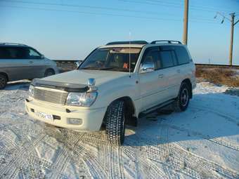 2001 Toyota Land Cruiser Images
