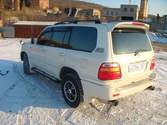 2001 Toyota Land Cruiser Photos