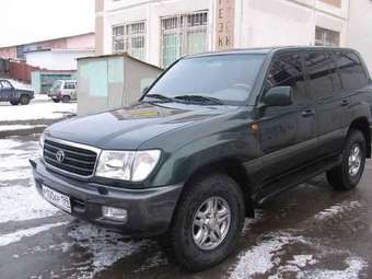 2001 Toyota Land Cruiser Photos
