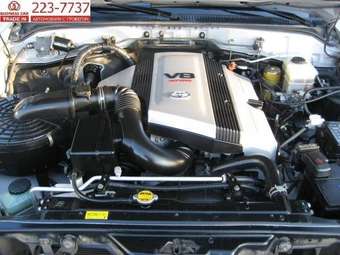 2001 Toyota Land Cruiser Images