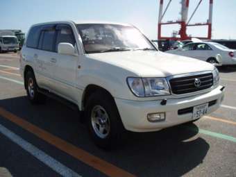 2001 Toyota Land Cruiser Pictures