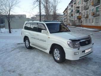 2001 Toyota Land Cruiser Photos