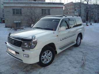 2001 Toyota Land Cruiser Photos