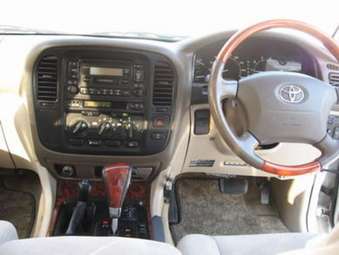 2001 Toyota Land Cruiser Pictures