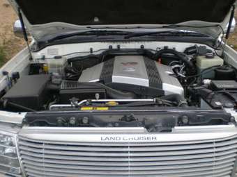 2001 Toyota Land Cruiser Photos