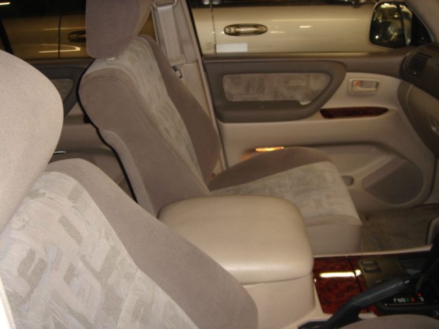 2002 Toyota Land Cruiser Images