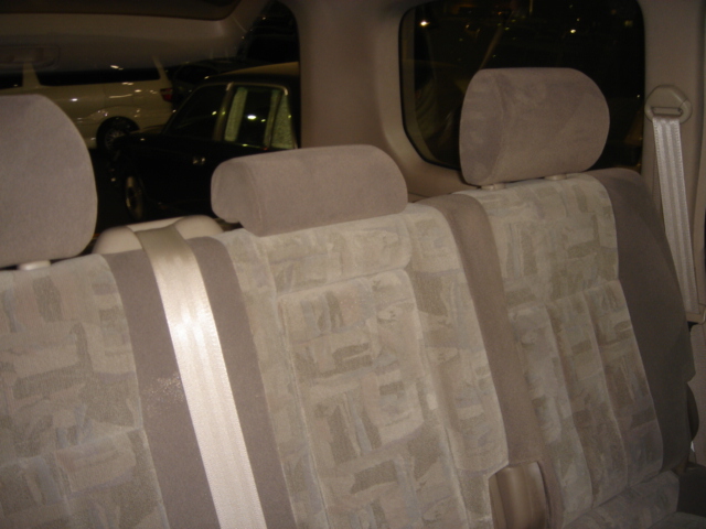 2002 Toyota Land Cruiser Pictures