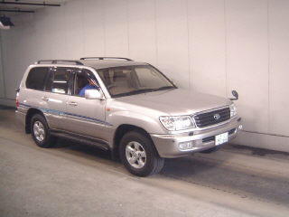 2002 Toyota Land Cruiser Pictures