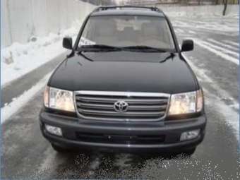 2002 Toyota Land Cruiser Photos