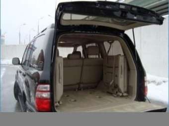 2002 Toyota Land Cruiser Photos