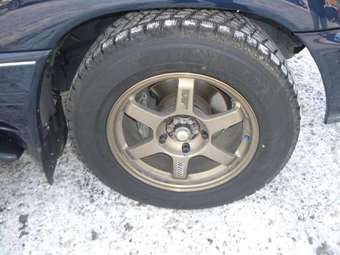 2002 Toyota Land Cruiser Pictures