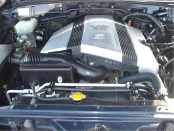 2002 Toyota Land Cruiser Photos